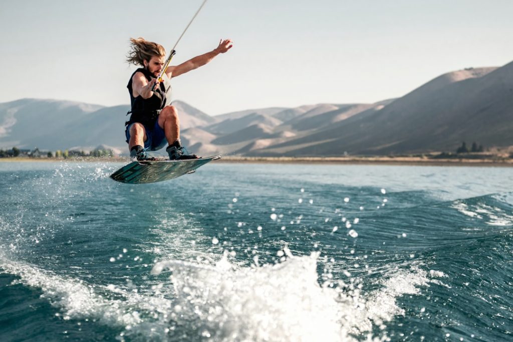 Photo wakeboard, water, boat, athlete